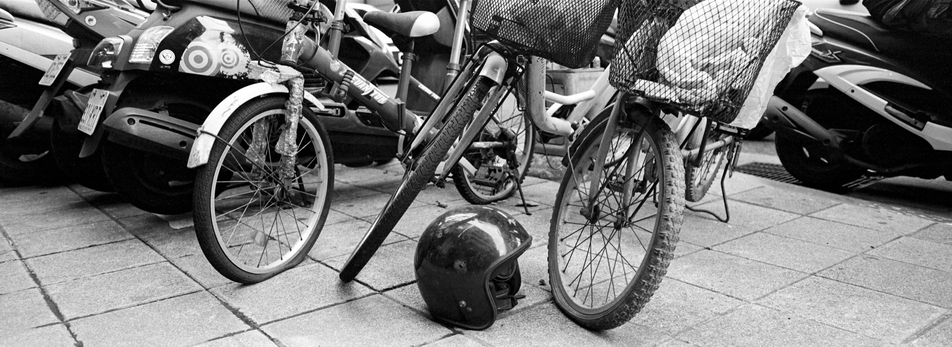 Scooters in Taipei 14