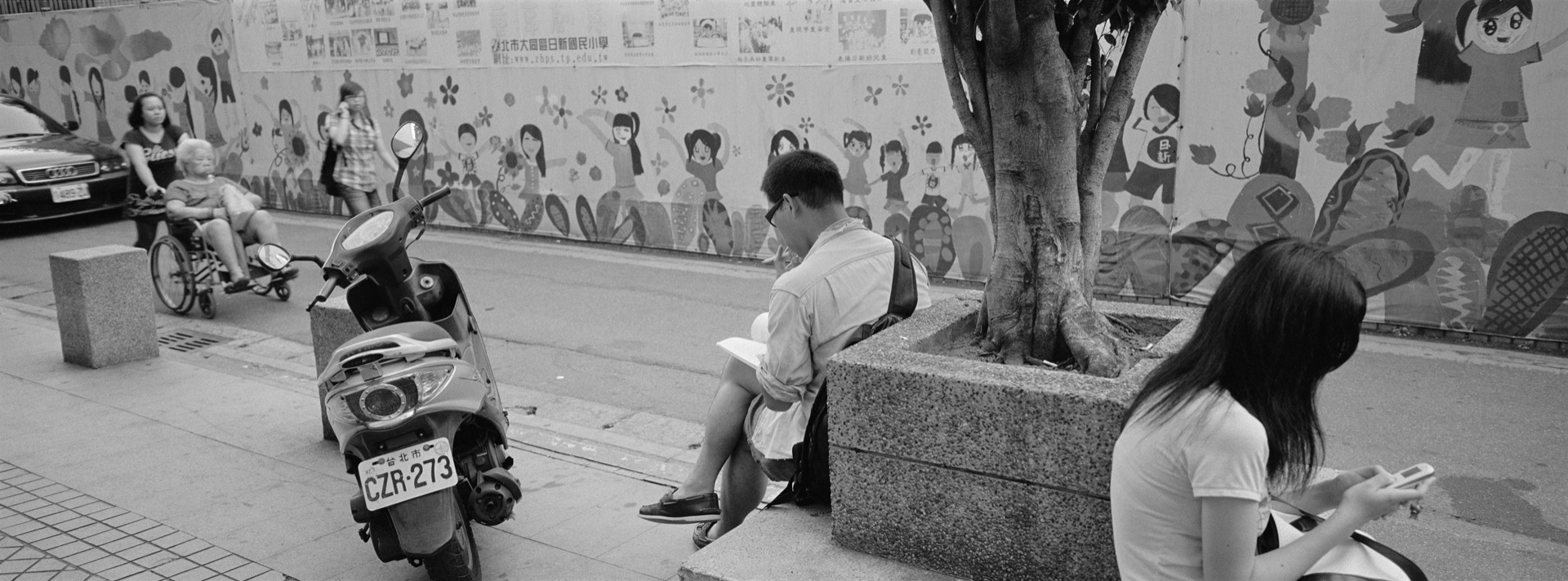 Scooters in Taipei 16