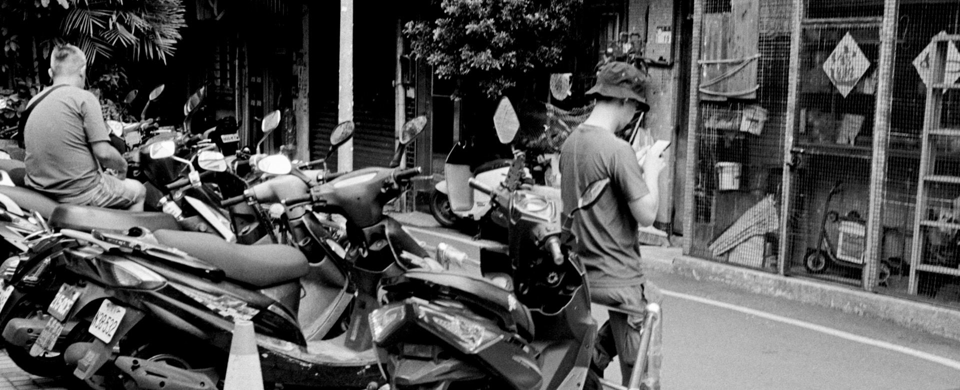 Scooters in Taipei 37